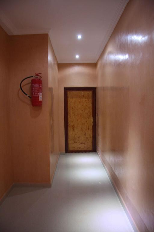 Hotel Amsterdam 瓦尔扎扎特 外观 照片