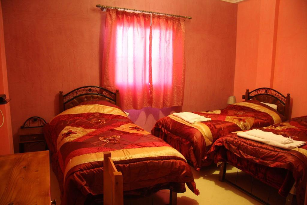Hotel Amsterdam 瓦尔扎扎特 客房 照片