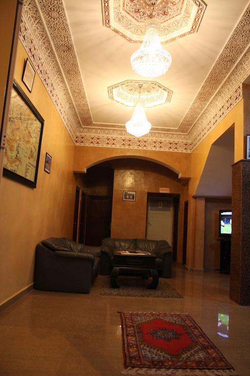 Hotel Amsterdam 瓦尔扎扎特 外观 照片
